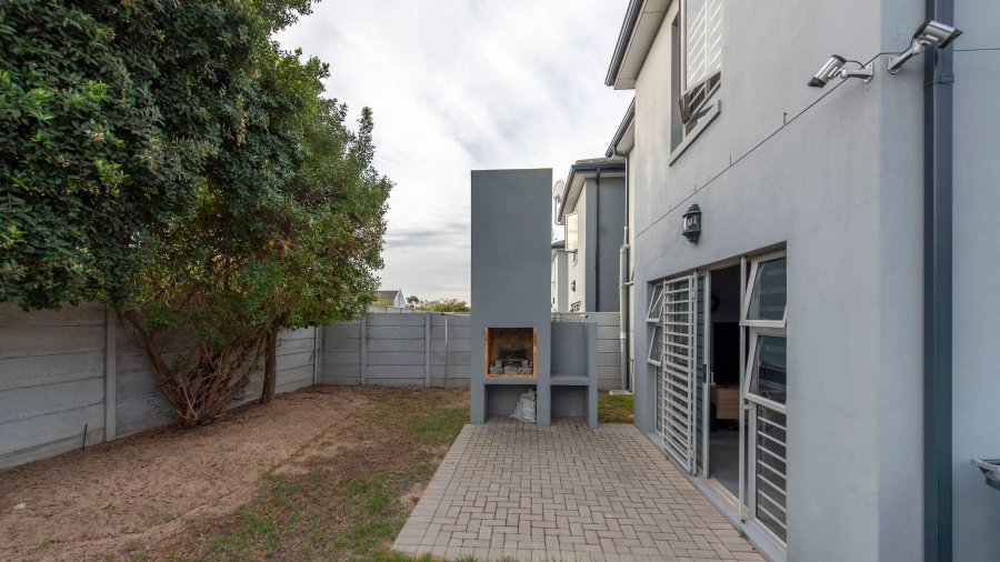 3 Bedroom Property for Sale in Langeberg Heights Western Cape